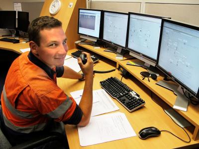 Study process plant technology at TAFE WA. Photo credit: Challenger Institute of Technology