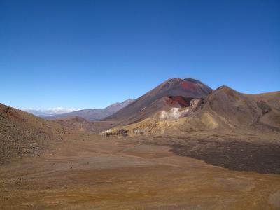 Tongariro Crossing.  Photo credit: Rhiannon Davies