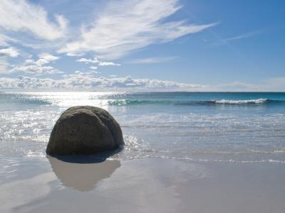 Bay of Fires.  Photo credit: Tourism Australia copyright.